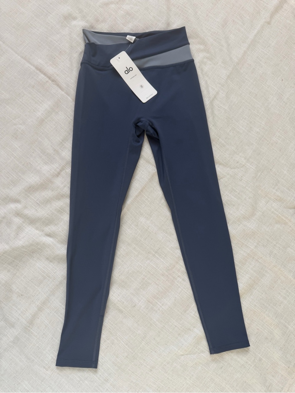 ALO Yoga Women’s Navy Blue High-Waist Performance Leggings